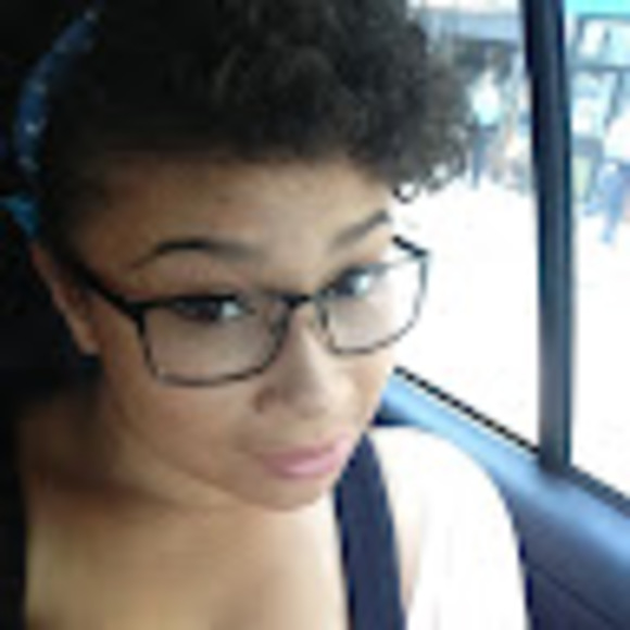 Meet your Posher, Faith - Picture 1 of 1